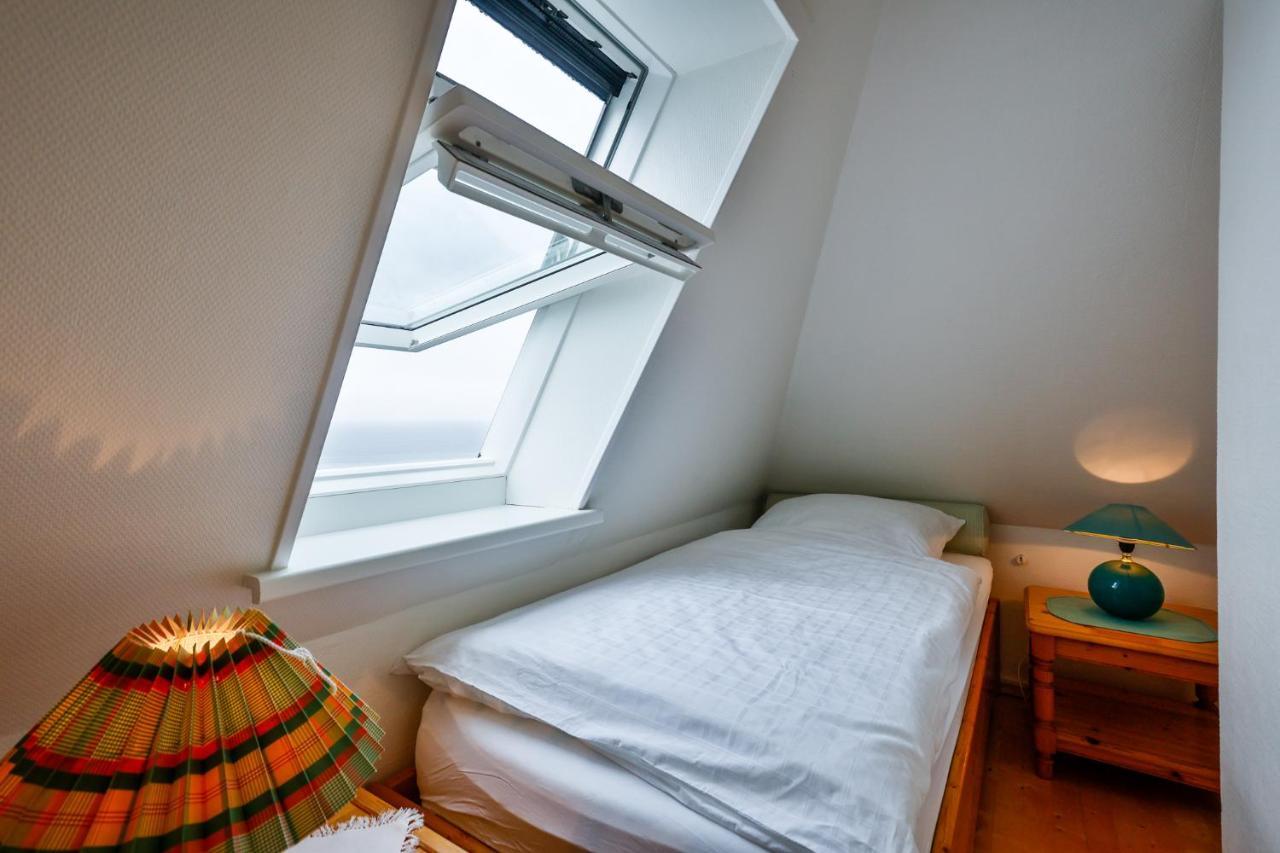 Westcoast Apartment *
